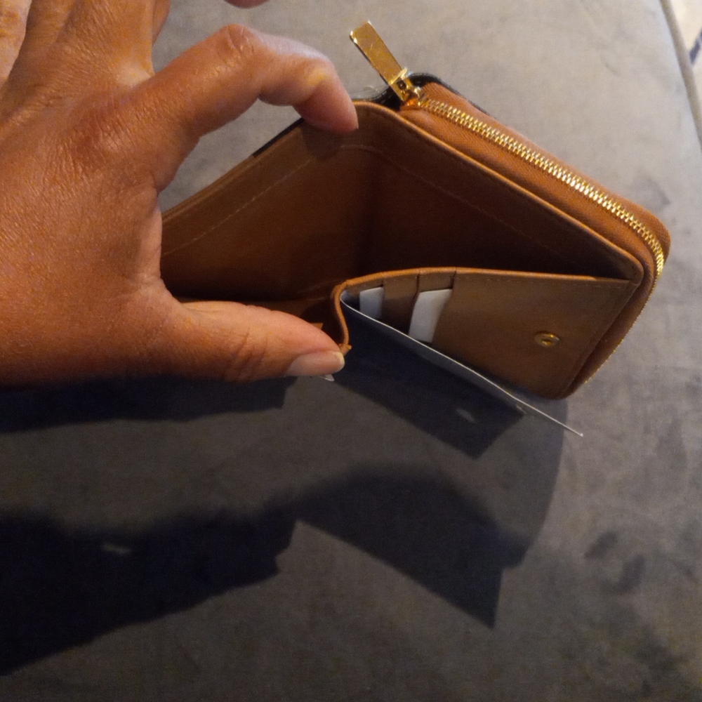 Celine Wallet - Picture 7 of 8